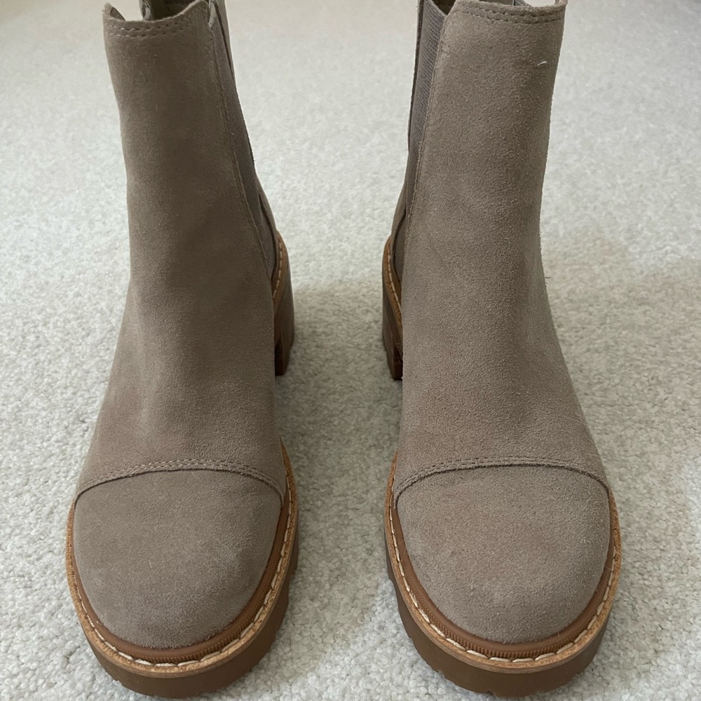 Sorel Beige Suede Ankle Boots